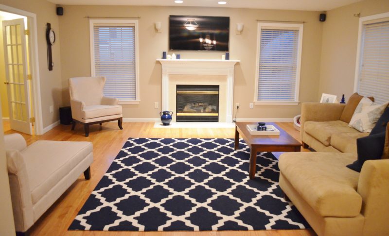 elegant-living-room with Patterned Rug