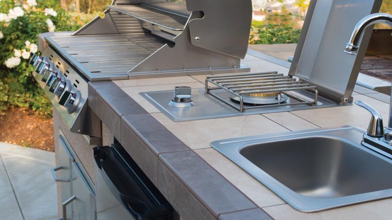 Outdoor Kitchen Sink and Cabinet